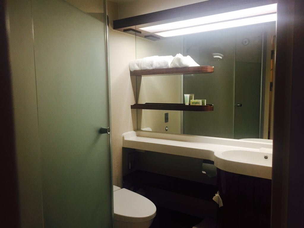 NCL Getaway Cabin Bathroom