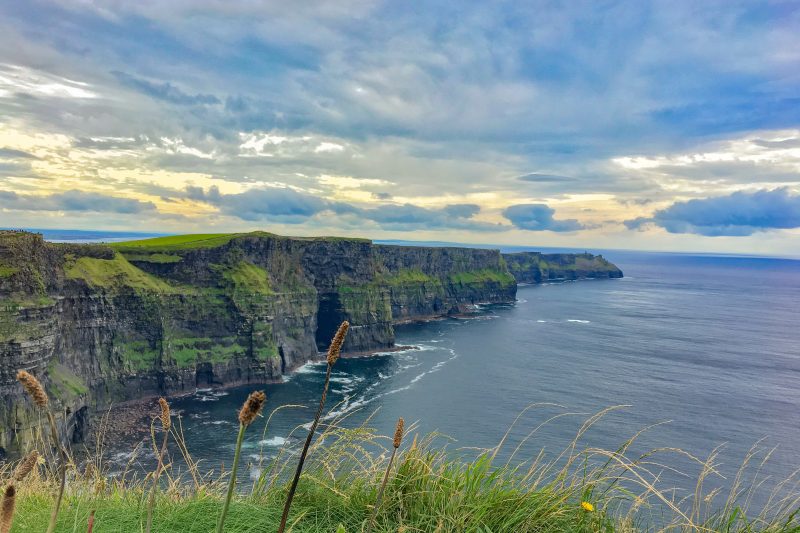 a guide to visiting the cliffs of moher