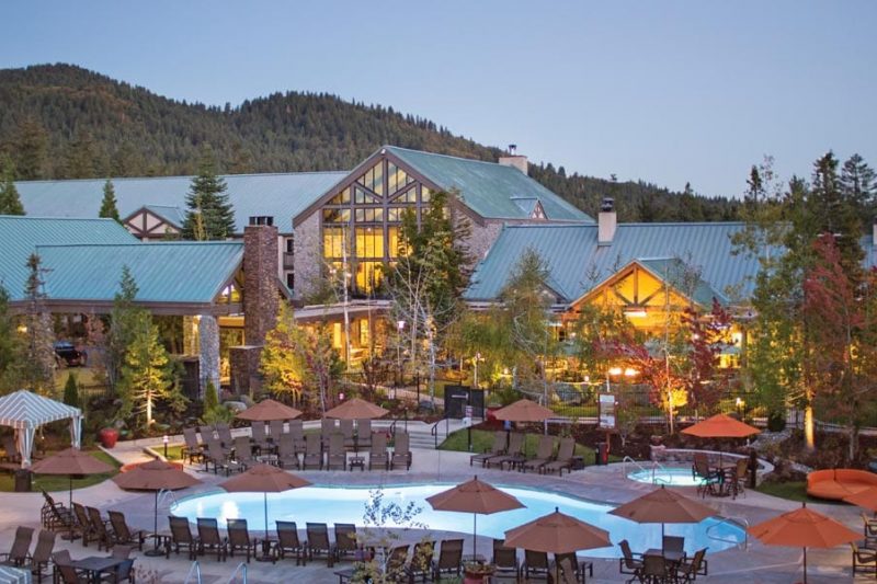 There is no better place to stay while visiting Yosemite than Tenaya Lodge and no better time than summer. Check out all of the amazing summer activities Tenaya Lodge has to offer.